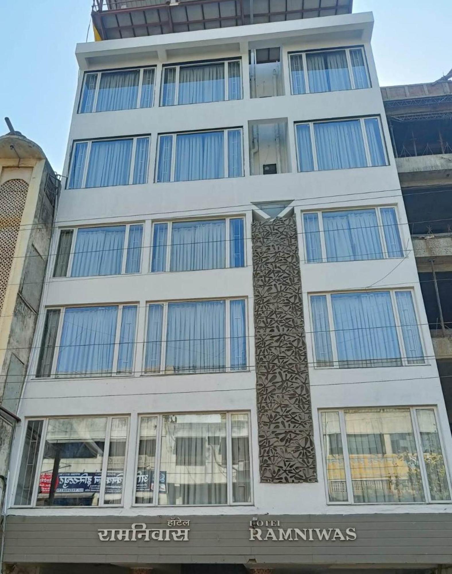 Hotel Ramniwas Jalgaon Exterior photo