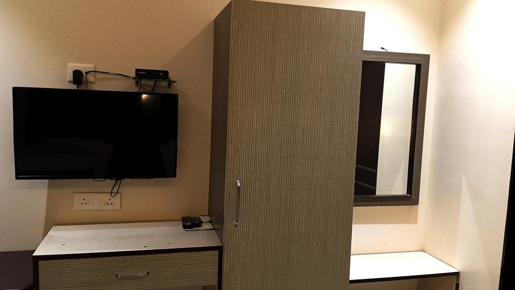 Hotel Ramniwas Jalgaon Exterior photo